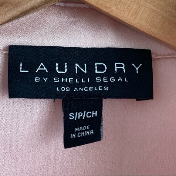 Laundry by Shelli Segal Blush Satin Button-Up Blouse - Picture 5 of 6